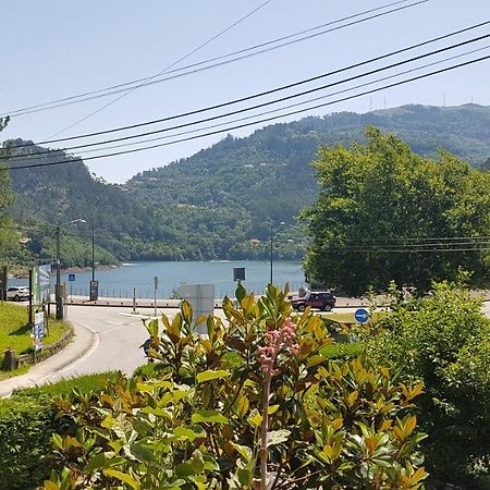 Sobreiro Apartamentos Rio Caldo المظهر الخارجي الصورة