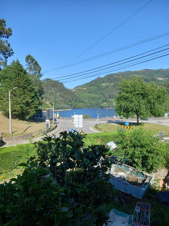 Sobreiro Apartamentos Rio Caldo المظهر الخارجي الصورة
